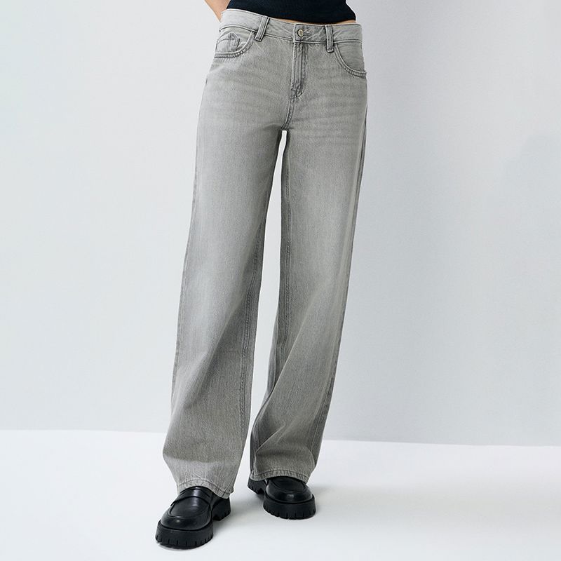 Jasnoszare jeansy wide leg z niskim stanem