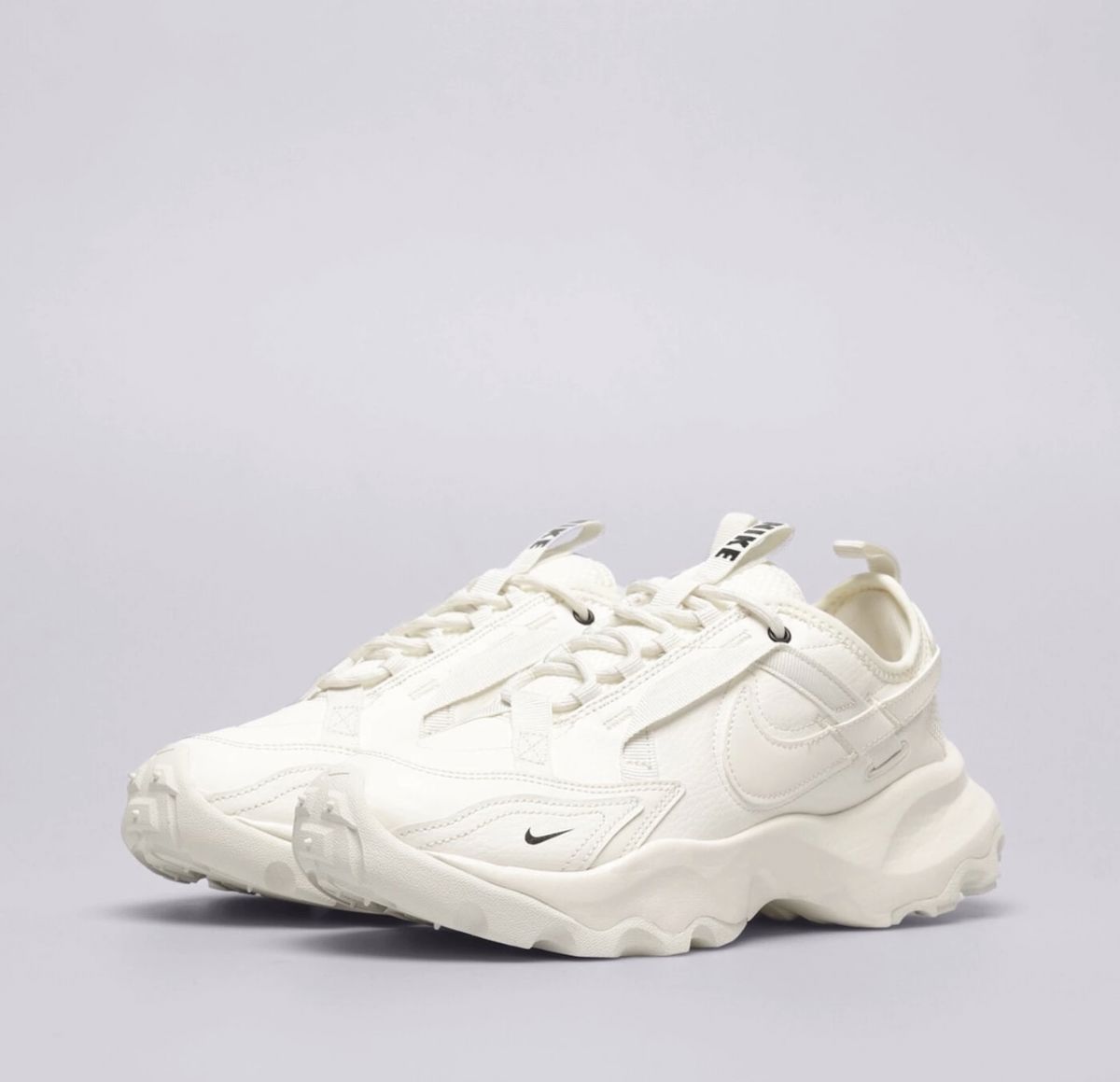 NIKE TC 7900